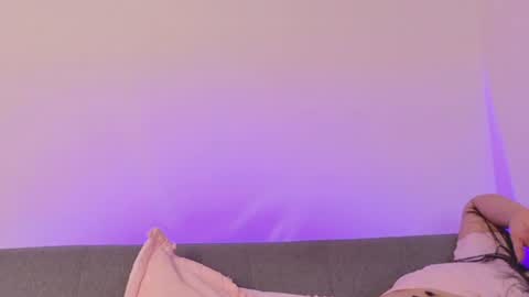 miah new independent model acount online show from July 28, 2026, 12:51 am