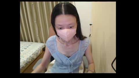 miahchan68 online show from May 6, 2026, 11:15 am