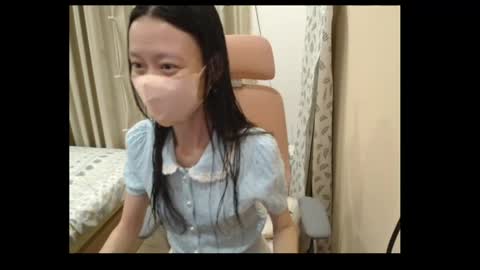 miahchan68 online show from May 11, 2026, 11:38 am