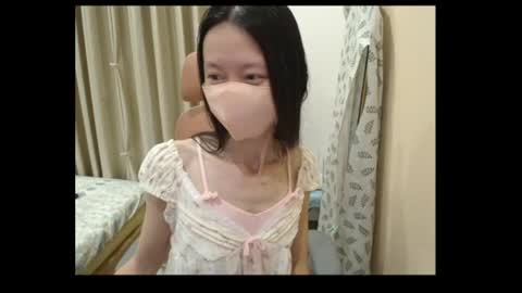 miahchan68 online show from June 10, 2026, 1:54 pm