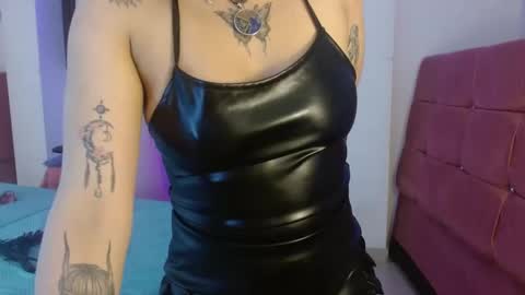 MIA VELEZ online show from January 8, 2025, 5:59 am