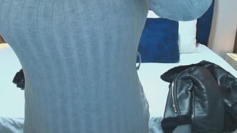 MIA HOTMEZ online show from September 23, 2025, 11:46 am