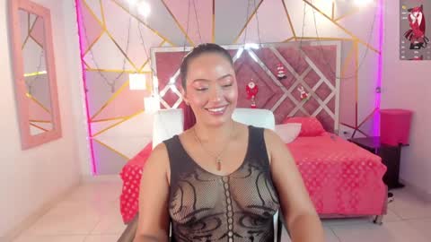 Mia Jonsonn online show from December 4, 2024, 4:43 am