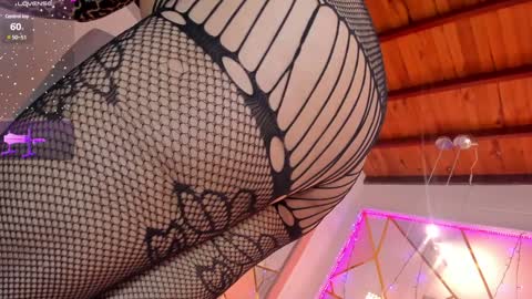 Mia Jonsonn online show from January 5, 2025, 8:54 am