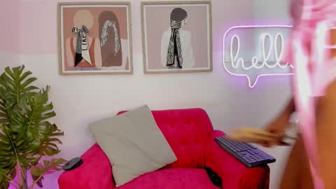 Mia Khalifa online show from September 29, 2025, 3:44 am