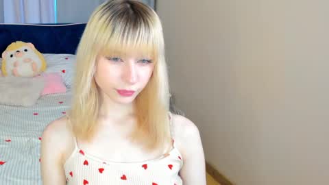 miakimiko online show from May 3, 2026, 2:28 am