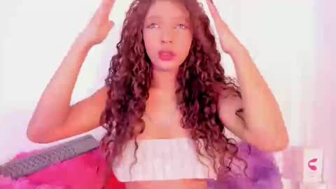 miakirshner_ online show from November 25, 2025, 3:23 pm