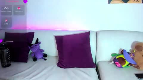 Snapshot of miakush_ chatting on February 12, 2025, 12:05 am Mia online show from February 12, 2025, 12:05 am