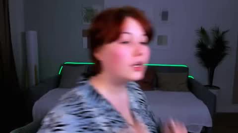 mialacrice online show from June 5, 2026, 7:30 pm