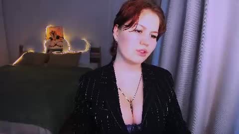 mialacrice online show from June 30, 2026, 4:46 am