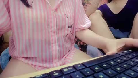 Mia online show from October 15, 2025, 12:27 pm