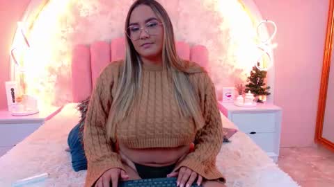 Snapshot of mialaurents chatting on December 23, 2025, 4:10 am Mia online show from December 23, 2025, 4:10 am