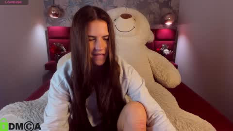 Mia online show from January 12, 2025, 8:36 am