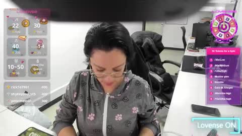 Mia  online show from January 17, 2026, 5:34 am