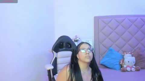 Snapshot of mialujan_ chatting on October 9, 2025, 3:26 am Mia online show from October 9, 2025, 3:26 am