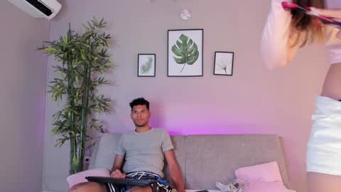 Snapshot of mialuxx chatting on January 27, 2025, 10:06 pm Mia online show from January 27, 2025, 10:06 pm