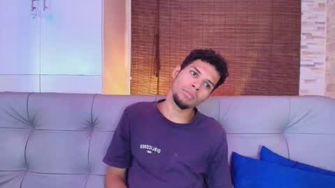 Snapshot of mialuxx chatting on October 20, 2025, 7:14 pm Mia online show from October 20, 2025, 7:14 pm