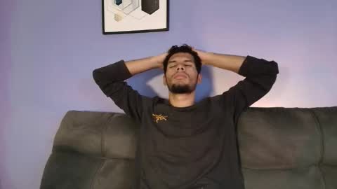 Snapshot of mialuxx chatting on October 28, 2025, 7:05 pm Mia online show from October 28, 2025, 7:05 pm