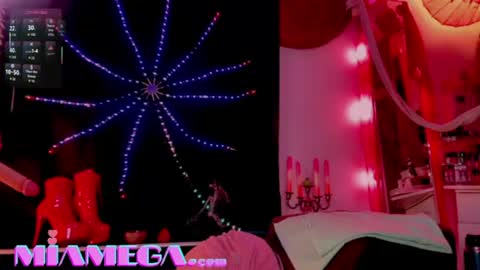 Mia online show from June 17, 2026, 10:43 pm