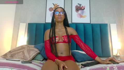 Snapshot of miamidnight1 chatting on March 3, 2025, 12:27 pm Mia online show from March 3, 2025, 12:27 pm