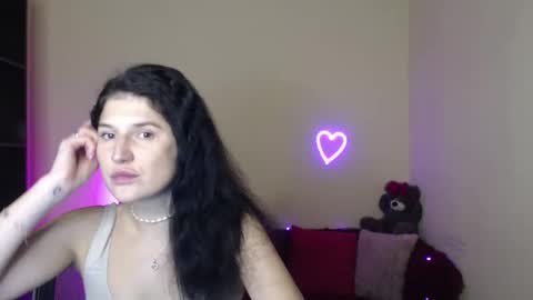 Snapshot of miamilff_sugar chatting on April 24, 2026, 11:23 am Alianna online show from April 24, 2026, 11:23 am