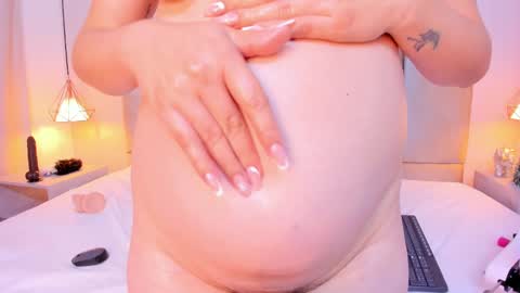Snapshot of miamiller69 chatting on January 5, 2025, 9:48 am Mia online show from January 5, 2025, 9:48 am