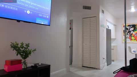 MiamiWorld online show from May 24, 2026, 8:30 am
