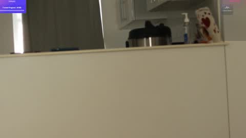 miamoon123 online show from March 23, 2026, 2:43 pm