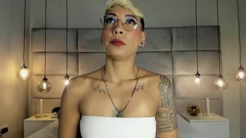 Mia Morgann online show from January 29, 2025, 12:02 pm
