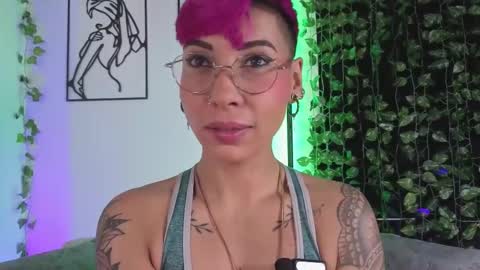 Mia Morgann online show from February 3, 2026, 1:05 pm