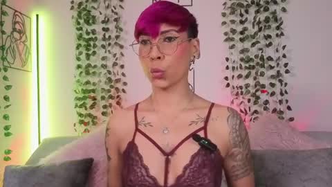 Snapshot of miamorgann chatting on April 15, 2026, 2:13 pm Mia Morgann online show from April 15, 2026, 2:13 pm