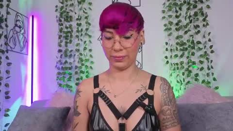 Snapshot of miamorgann chatting on April 18, 2026, 3:27 pm Mia Morgann online show from April 18, 2026, 3:27 pm