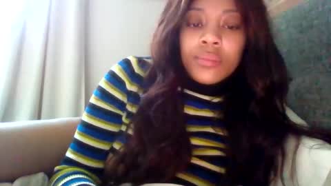 MiaMuffn online show from February 18, 2026, 1:51 pm