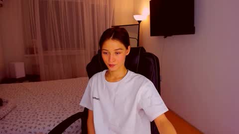 Snapshot of miapaw chatting on October 12, 2025, 9:03 pm Mia online show from October 12, 2025, 9:03 pm