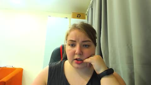 Snapshot of miapisa chatting on October 14, 2025, 3:57 pm miapisa online show from October 14, 2025, 3:57 pm