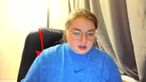 Snapshot of miapisa chatting on October 16, 2025, 3:02 pm miapisa online show from October 16, 2025, 3:02 pm