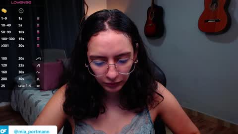 MIAPORTMANN online show from January 8, 2025, 11:54 am