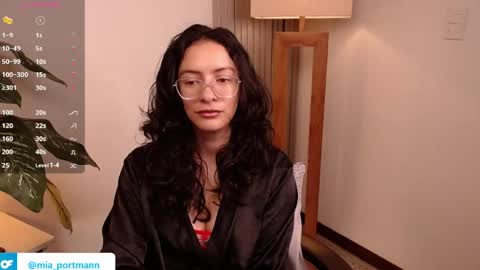 MIAPORTMANN online show from May 10, 2026, 11:59 am