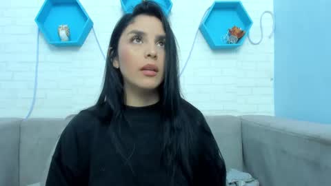 Mia Quevedo online show from March 5, 2025, 12:11 pm