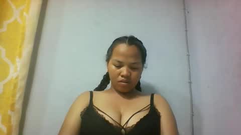 miarii online show from October 28, 2025, 4:53 pm