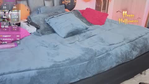 Snapshot of miarobertsmilf chatting on October 31, 2025, 7:20 am Mia Milf online show from October 31, 2025, 7:20 am