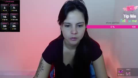 miarobinn_ online show from November 15, 2025, 10:01 am
