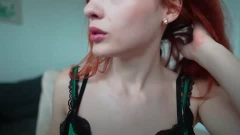 Mia online show from July 7, 2026, 4:48 am