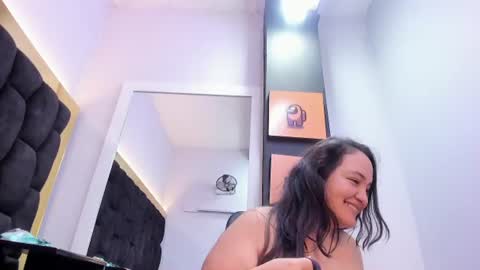 MiaRouse online show from June 12, 2026, 4:00 am