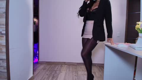 My name is Mia  Please say hello I like to chat with you. If you have requests or dirty talk please use tip online show from December 10, 2024, 12:27 pm