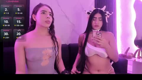 miascott5 online show from November 22, 2025, 5:06 am