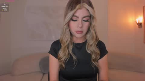 Mia Silva online show from June 4, 2026, 11:05 am