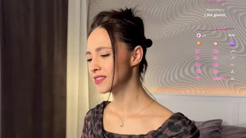 Mia online show from March 26, 2026, 7:58 am