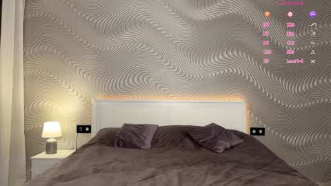 Mia online show from April 3, 2026, 6:44 am