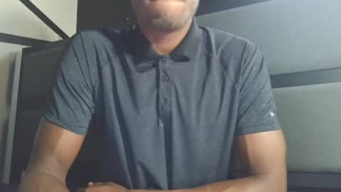 Snapshot of miavers23 chatting on September 24, 2025, 11:35 am KxngVers online show from September 24, 2025, 11:35 am